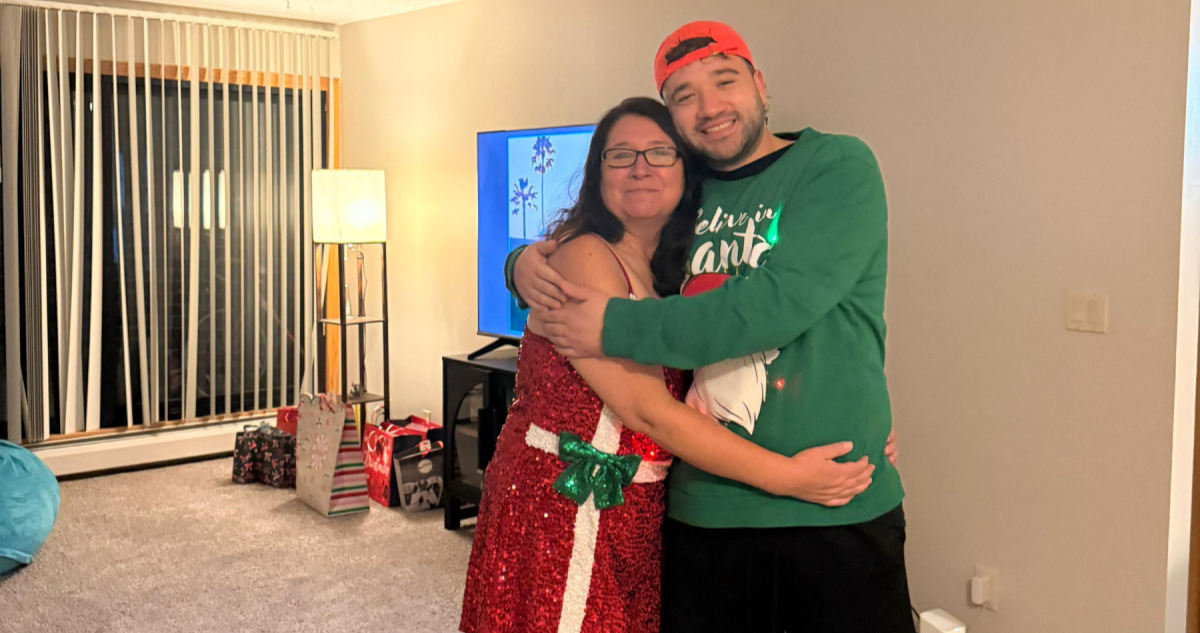 Gonzalo Torres y su madre