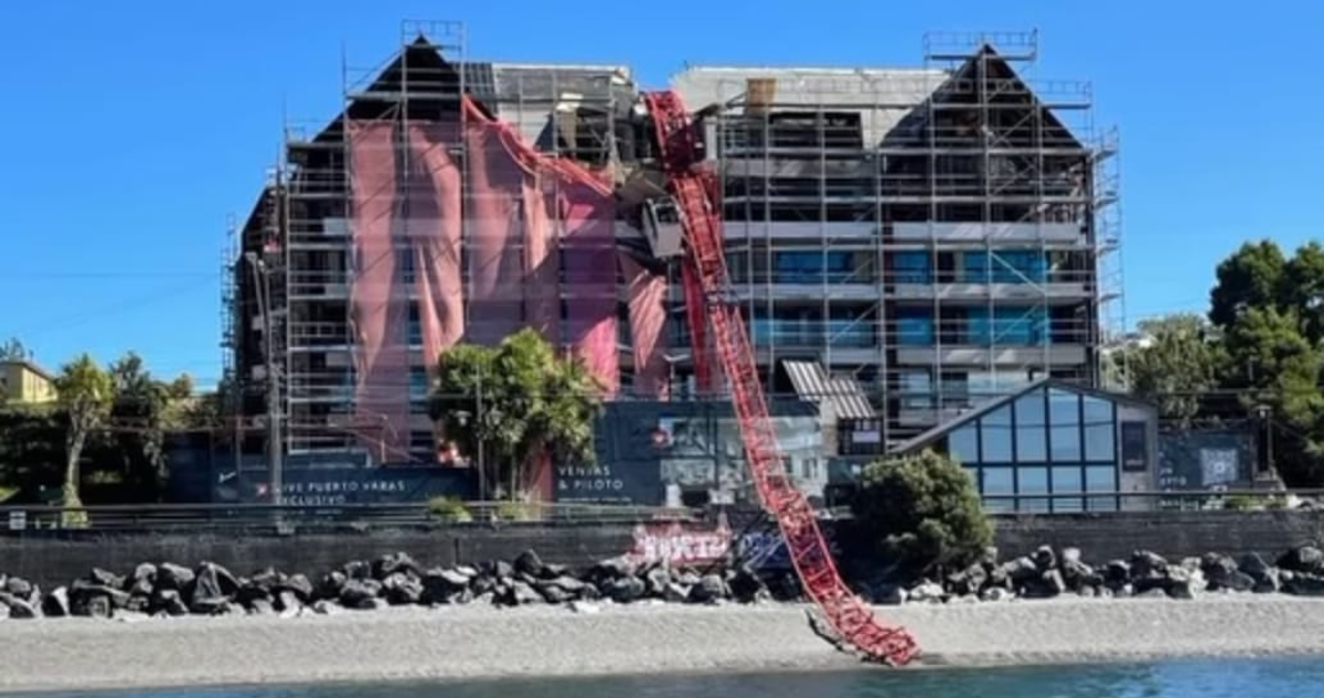Grúa se desploma en sector Costanera de Puerto Varas