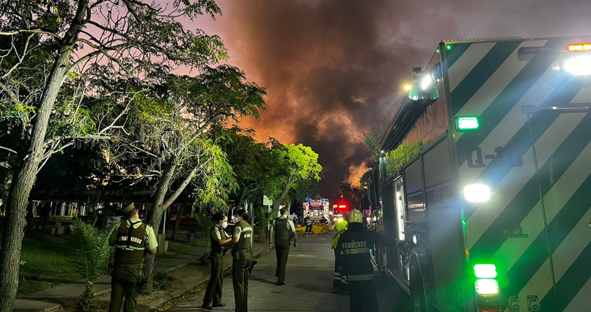 Incendio afecta a laboratorio de la Universidad de Chile en La Pintana