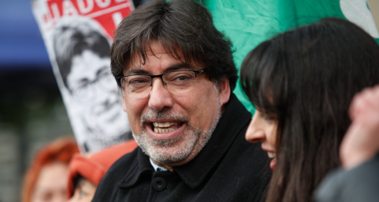 Daniel Jadue habla con medio de EE.UU y dice que lo castigaron por desafiar el modelo y asegura que volverá a la política