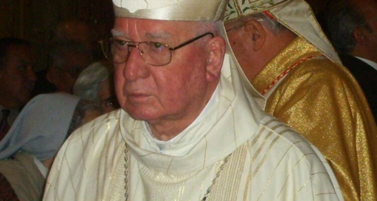 ¿Un therian? El icónico y recordado momento del cardenal Jorge Medina ladrando como perro