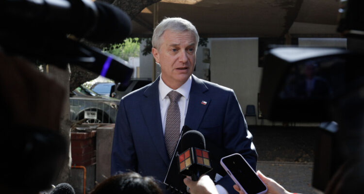 Kast por tensión con EEUU: “Hay muchas situaciones que hay que ir aclarando”