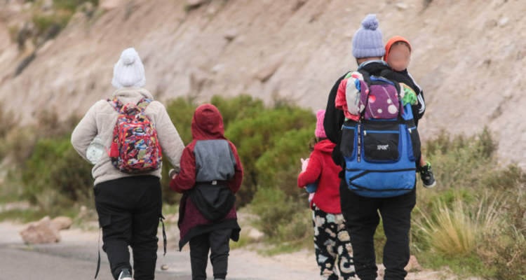 Kast heredaría 28 mil solicitudes de reunificación familiar pendientes en medio de crisis migratoria