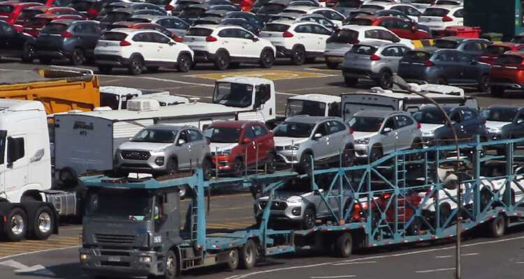 Los autos chinos dominan el mercado chileno: 41% de vehículos vendidos en 2025 eran “Made in China”
