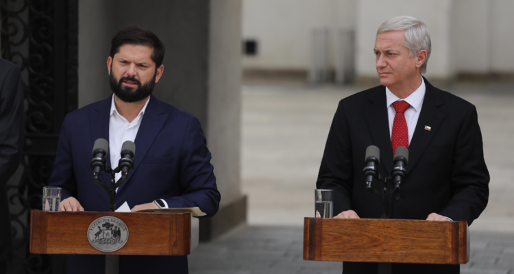 La Moneda confirma reunión de Boric con Kast donde abordarán polémica por cable submarino chino