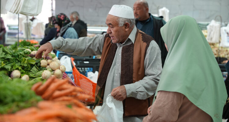 La inflación histórica en Libia está obligando a las personas a extender los ayunos del Ramadán