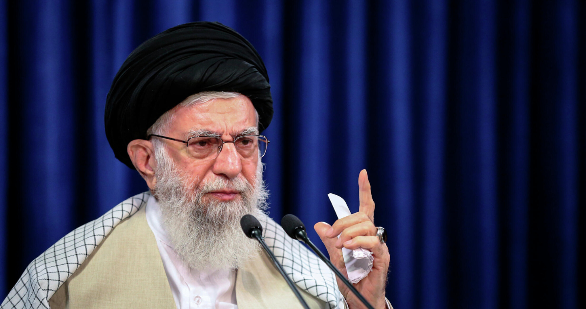 Líder iraní, Alí Jameneí, advierte que EE.UU. debe saber que si inician una guerra, será una guerra regional