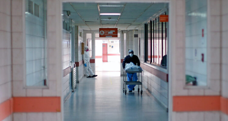 Estudio de LyD advierte que listas de espera en salud crecieron un 21% durante el gobierno de Boric