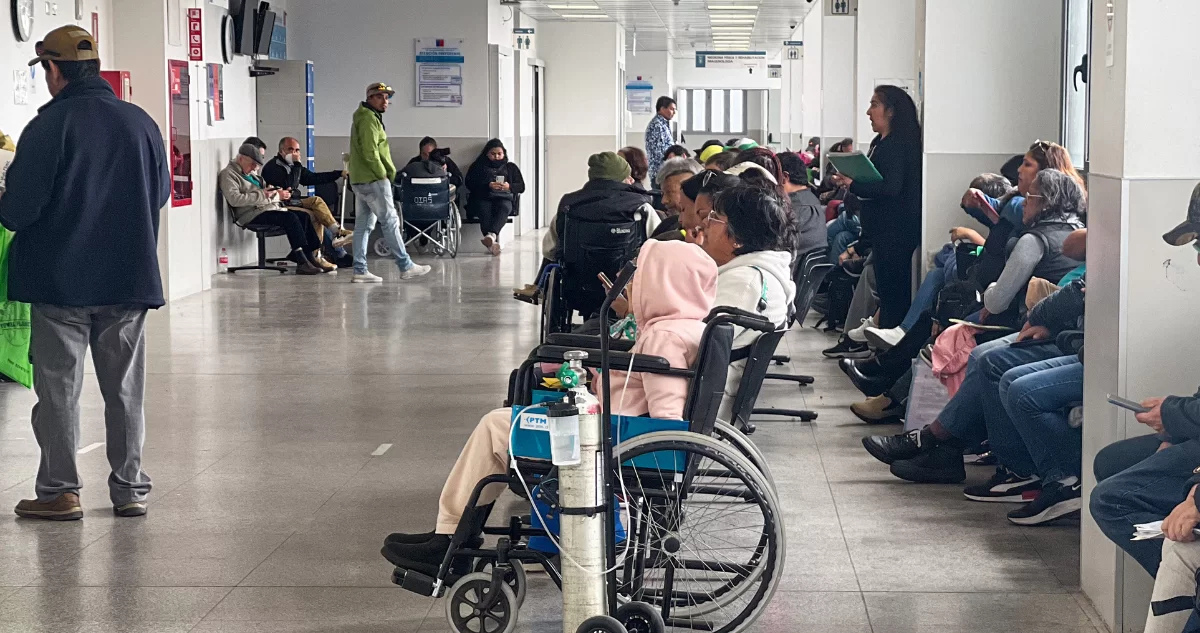 Personas esperando atención