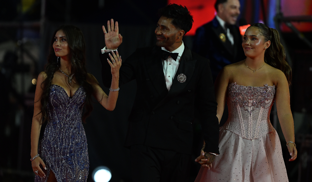 Mago Jiménez y sus hijas en Gala de Viña