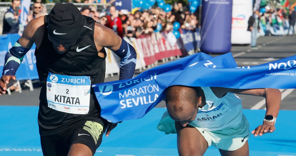 El reñido remate del Maratón de Sevilla: etíope Shura Kitata ganó tras intervención del photofinish