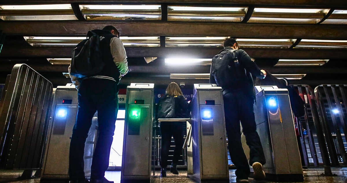 Comienza pago con tarjetas en Metro y Tren Nos: cómo funciona y cuándo se habilitará en buses Red