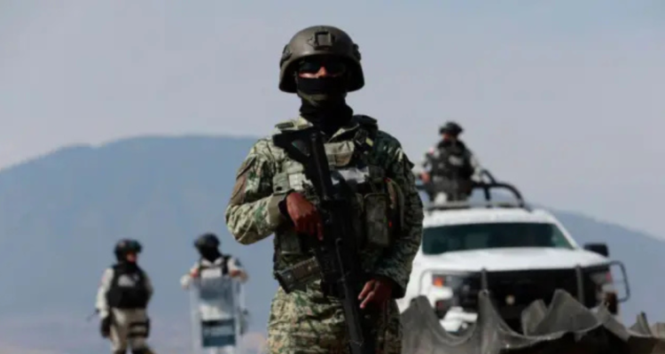 México despliega 10.000 militares por violencia