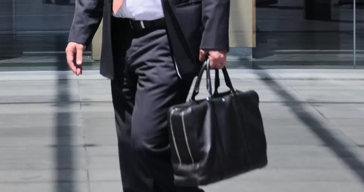 Multan a abogado que citó jurisprudencia inexistente en demanda: escrito se redactó con uso de IA