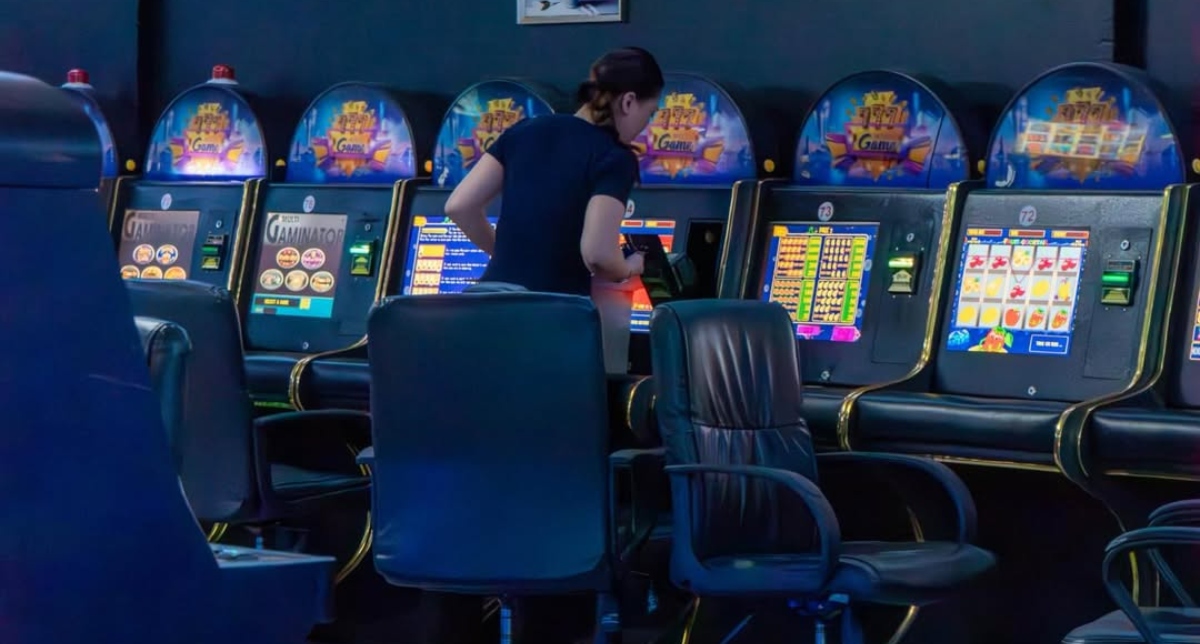 Defensa de imputados por casinos ilegales en Concepción denuncian daño a máquinas incautadas