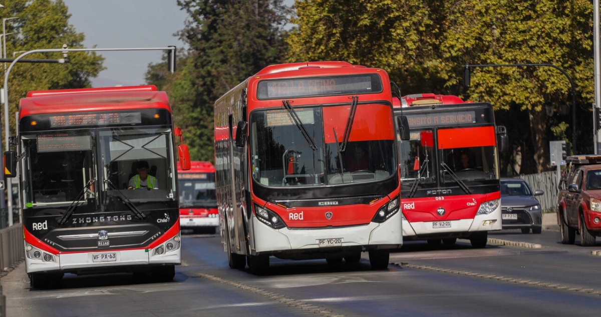 Los nuevos valores del transporte público en Santiago tras alza de $25: Metro costará hasta $895