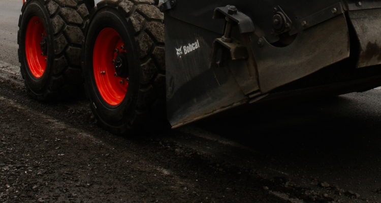 Gobierno adjudica licitación para reanudar pavimentación en ruta entre Máfil y Los Lagos