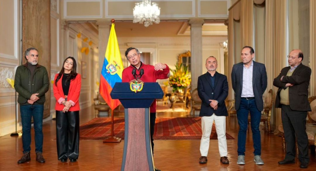 Presidente de Colombia llamó al pueblo a marchar tras suspensión de decreto que subió el sueldo mínimo