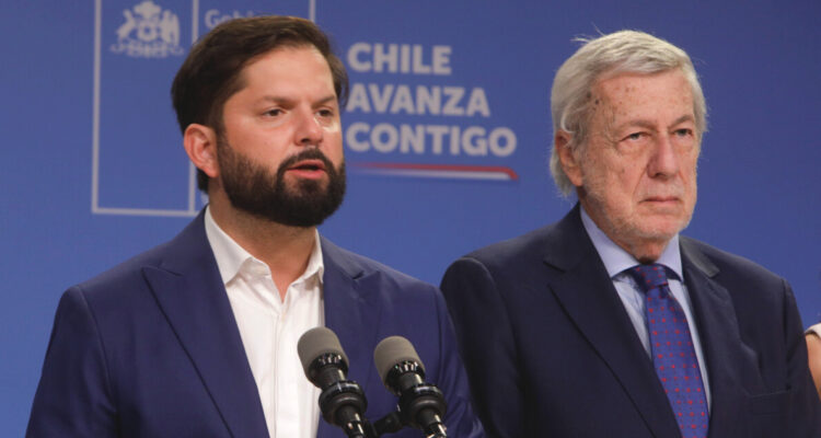 Presidente Boric encabeza reunión en La Moneda por sanción de EEUU a tres funcionarios de Gobierno