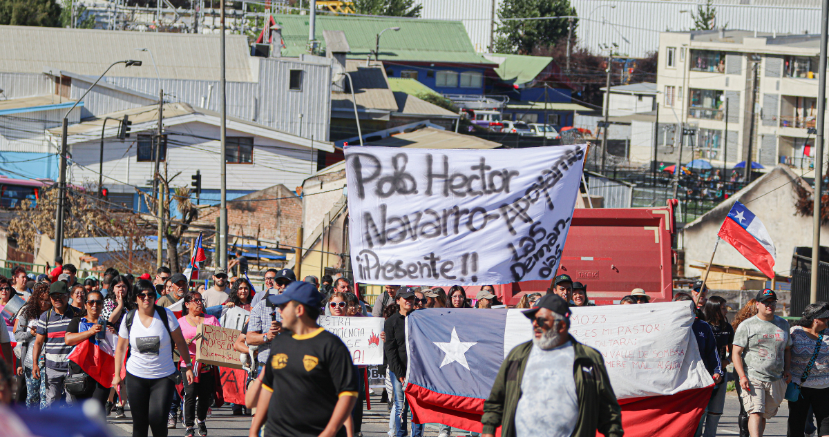 A un mes de megaincendio: Gobierno llama a afrontar tragedia en unidad tras manifestación en Penco