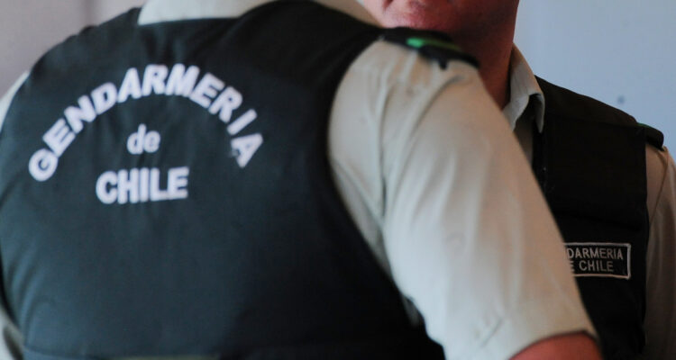 Reportan fuga de 2 reos desde la ex Penitenciaría de Santiago: Gendarmería realiza frenética búsqueda