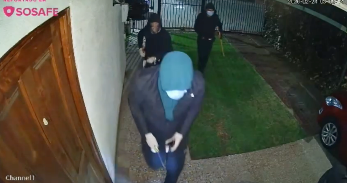Familia de La Florida se enfrenta con delincuentes para evitar robo contra su vivienda