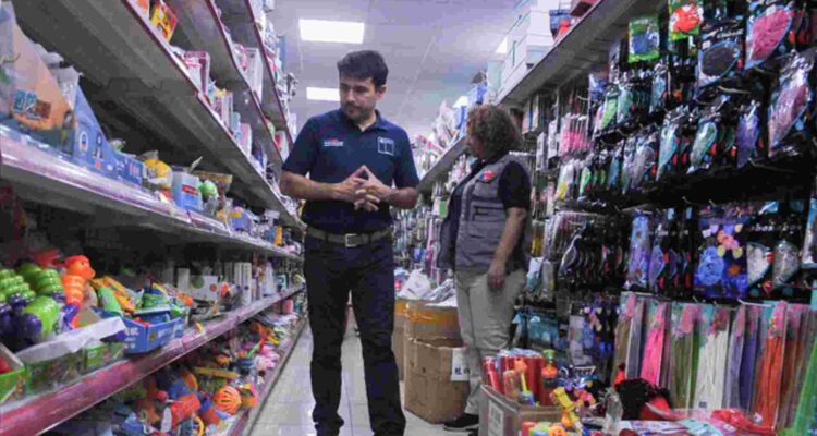 SII explica funcionamiento de "puntos fijos" para fiscalizar malls chinos y coordinación con Aduanas