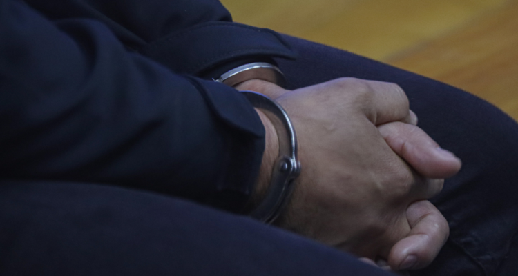 Temuco: prisión preventiva para sujeto que intentó matar a expareja pese a prohibición de acercamiento