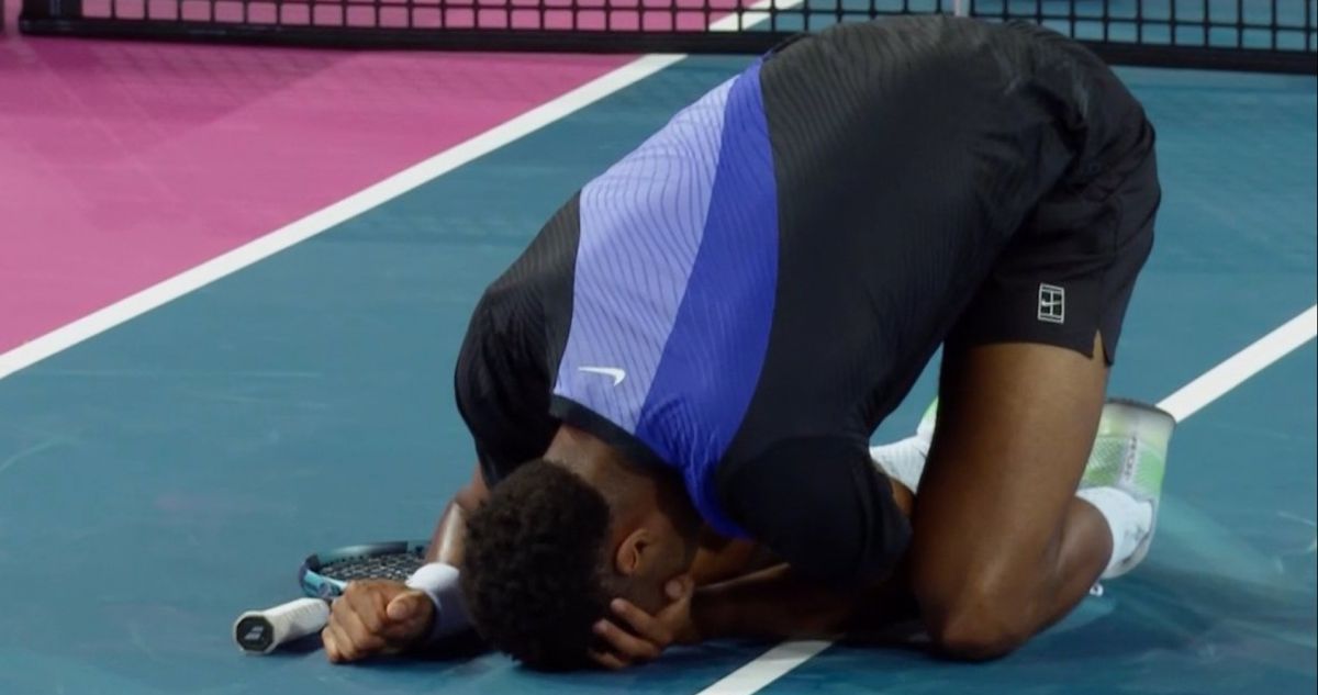 La curiosa “autolesión” que sufrió francés disputando el único ATP de la semana: tuvo que abandonar