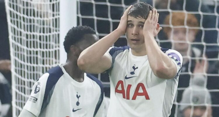 Tottenham sigue hundiéndose en la Premier League.