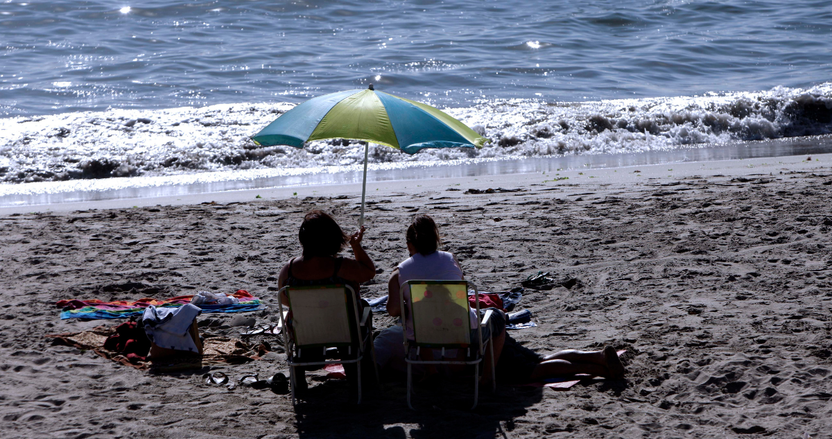 Pymes de Tomé: iniciativas no reactivan el turismo, veraneantes no llegan y despidos alcanzan 50%