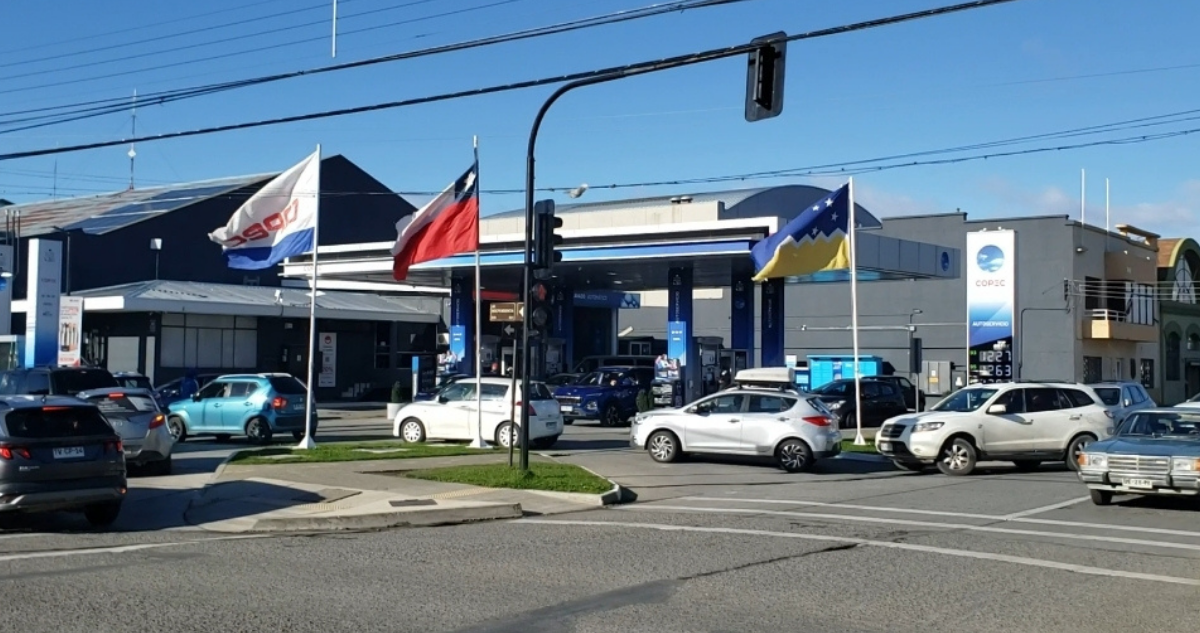 Alza de combustibles enciende alerta en zonas extremas por costo de vida y transporte, Magallanes y Aysén