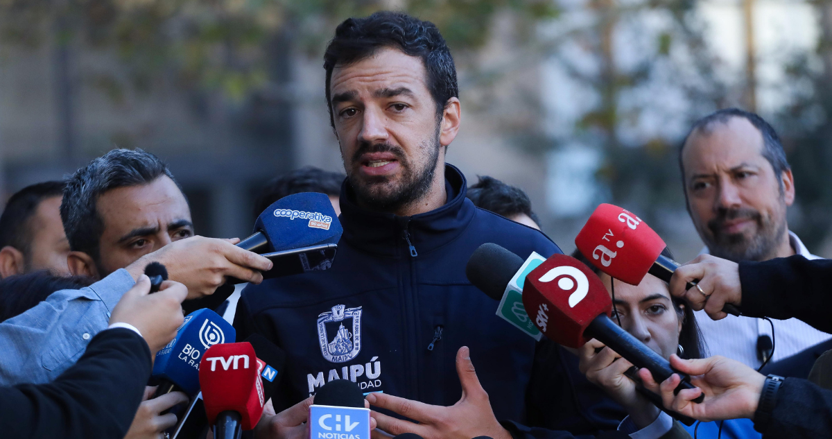 “Entró pasado de revoluciones”: Tomás Vodanovic y alcaldes de oposición piden diálogo urgente con Kast ante alzas de combustibles