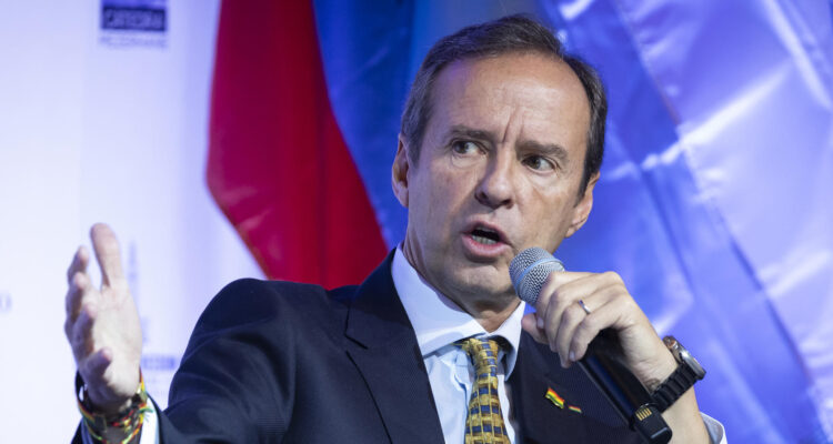 Exmandatario boliviano, Jorge “Tuto” Quiroga, califica de “gesto hostil” plan fronterizo de Kast