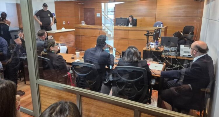 Abogadas acusadas de liderar corrupción judicial en Los Ángeles buscan revocar prisión preventiva