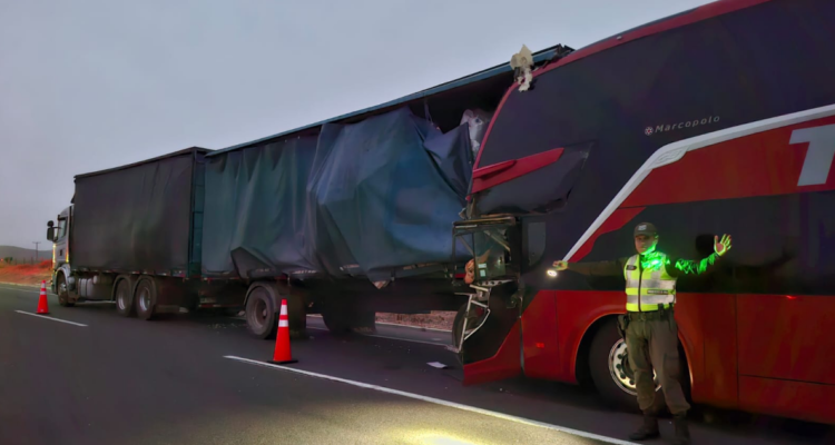Un muerto y 19 heridos deja accidente en Ruta 5 Norte a la altura de Ovalle