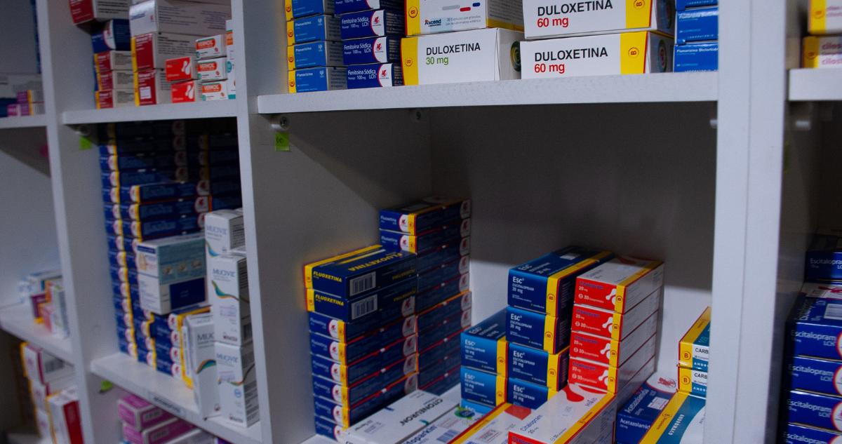 Alarmas por falta de stock de medicamento para la esquizofrenia y psicosis volvería recién en junio