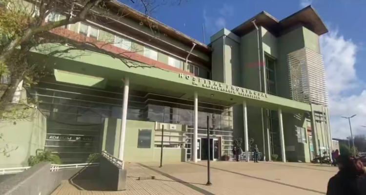 Curanilahue: denuncian a médicos del hospital por atender y operar a pacientes sin ser especialistas