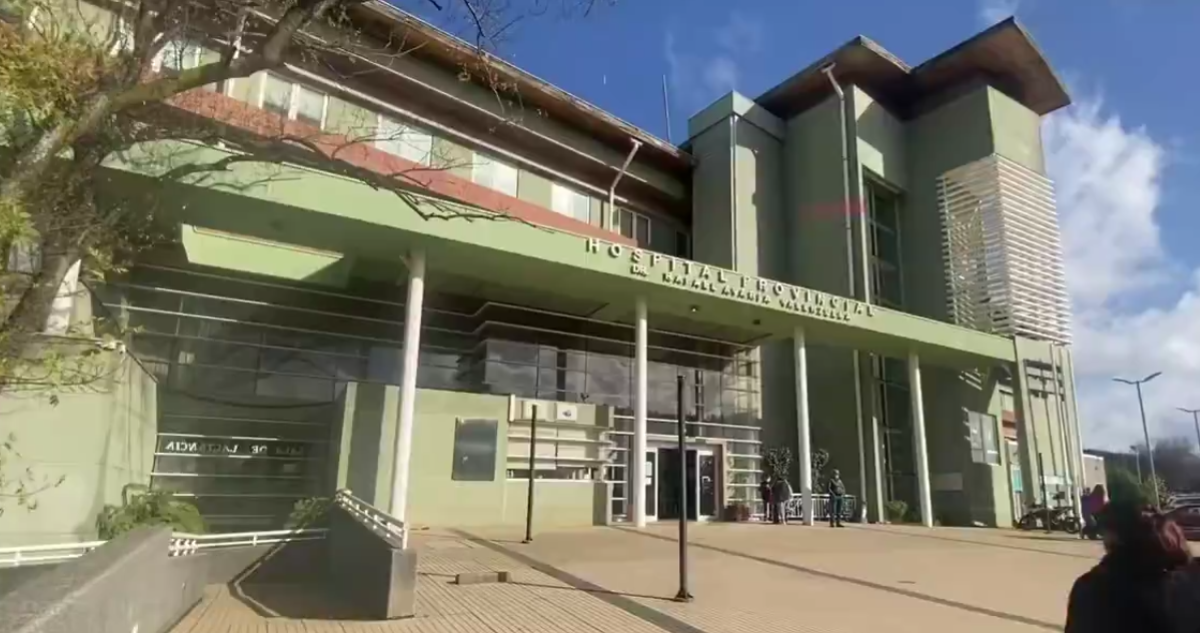 Curanilahue: denuncian a médicos del hospital por atender y operar a pacientes sin ser especialistas