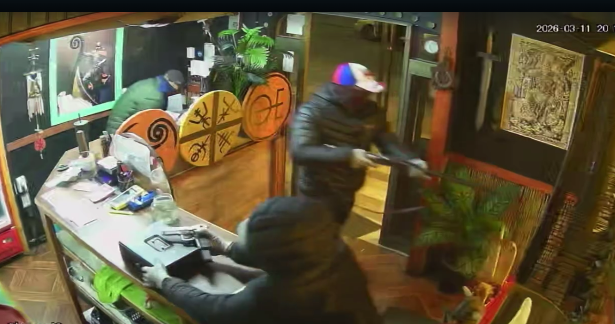 Violento robo armado se registra en local de comida rápida en Coronel: sujetos usaron hasta escopeta