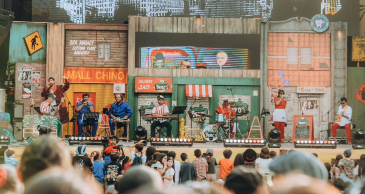 31 Minutos arrasa en Lollapalooza y lanza broma a Kast: “No ve que con su nuevo presidente ya…”