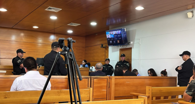 Postergan formalización de los tres abogados y funcionario judicial acusados de delitos de corrupción