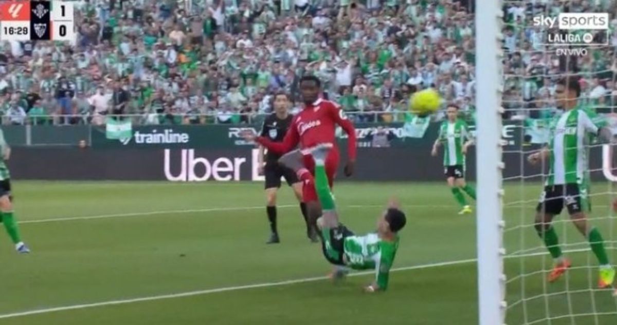 Antony y un golazo de chilena en el clásico de Betis y Sevilla por La Liga
