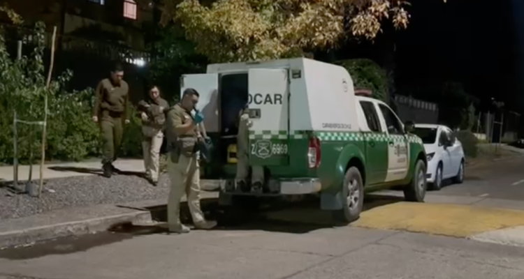 Adultos mayores sufren violento asalto en La Reina