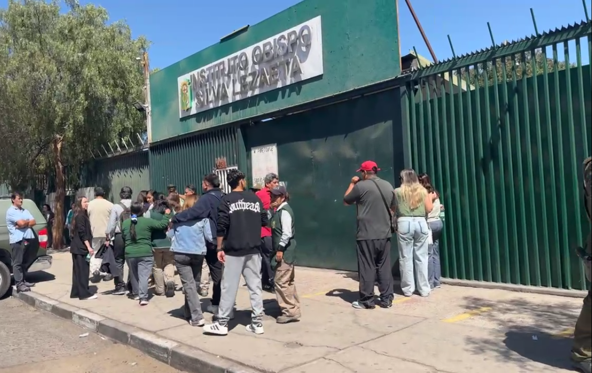 Estudiante realiza brutal ataque armado contra estudiantes y docentes en un colegio de Calama