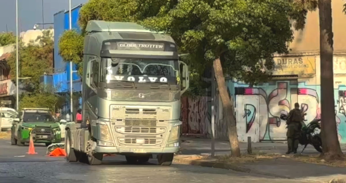 Atropello en Santiago deja una persona fallecida en Avenida 10 de Julio