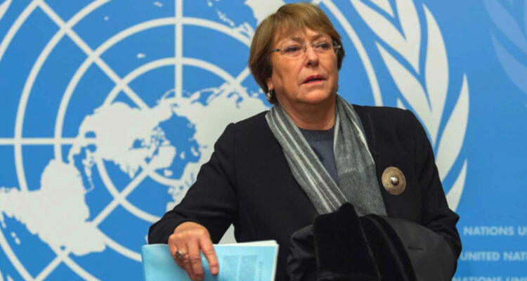 “Bochorno internacional”: Excancilleres salen en respaldo de Bachelet tras retiro de apoyo de Kast