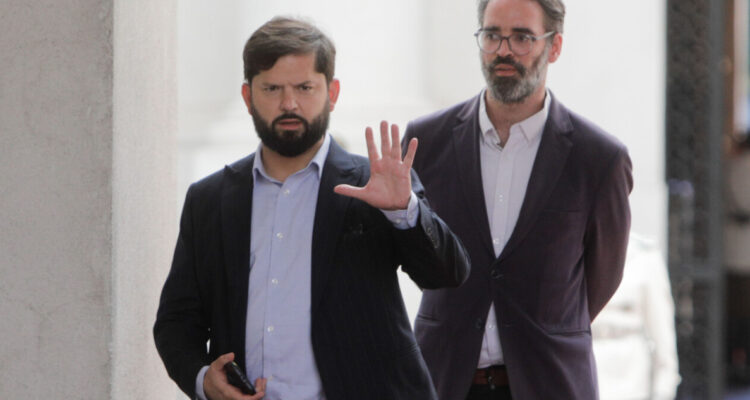 “Superado”: Boric insiste en dejar atrás quiebre con Kast tras reunión en La Moneda