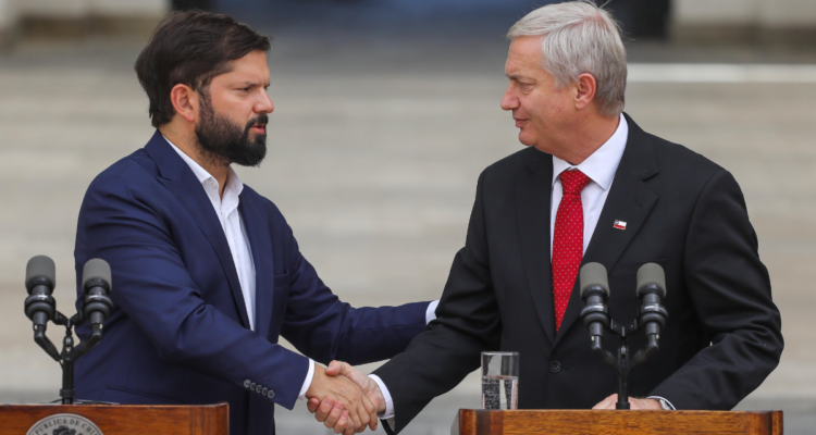 Este martes se realizará la última reunión entre Boric y Kast previo al cambio de mando