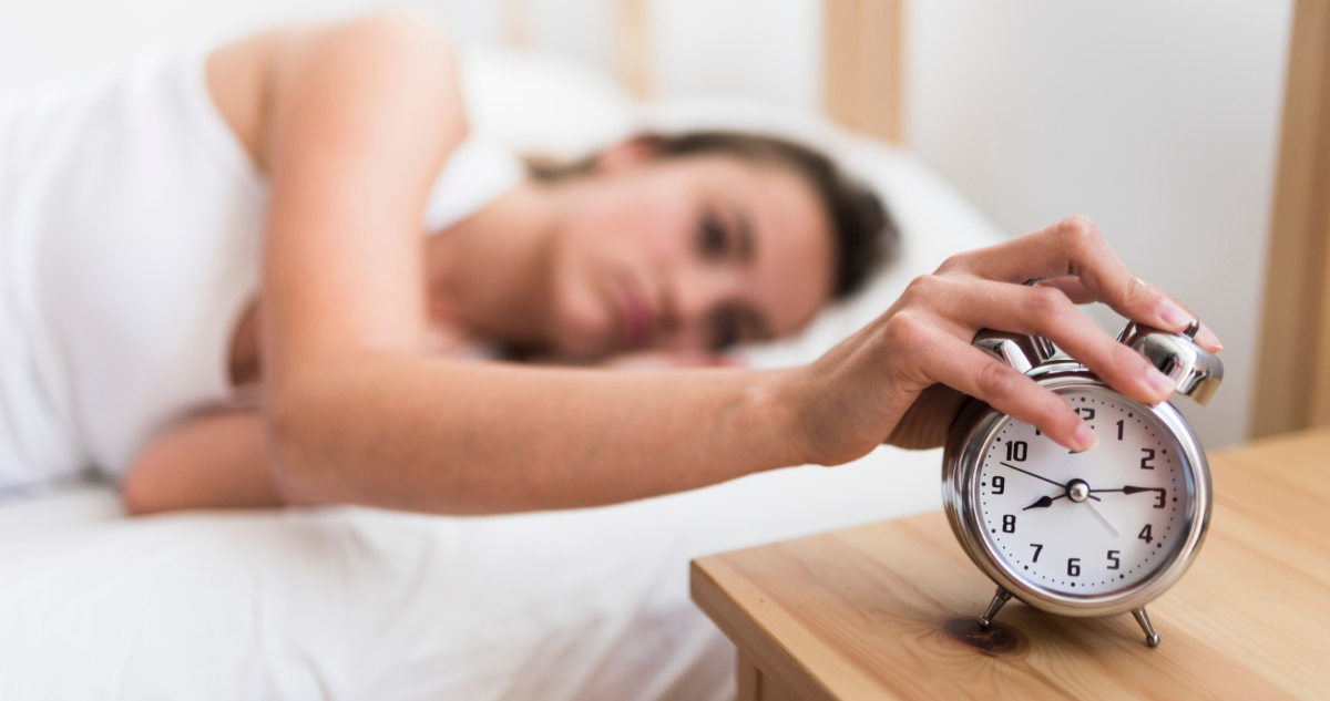 ¿Te cuesta dormir bien? Cuida los hábitos de sueño y mejora tu descanso nocturno con estos consejos